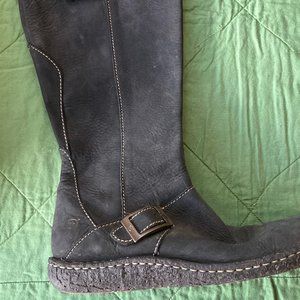 Born black suede boots